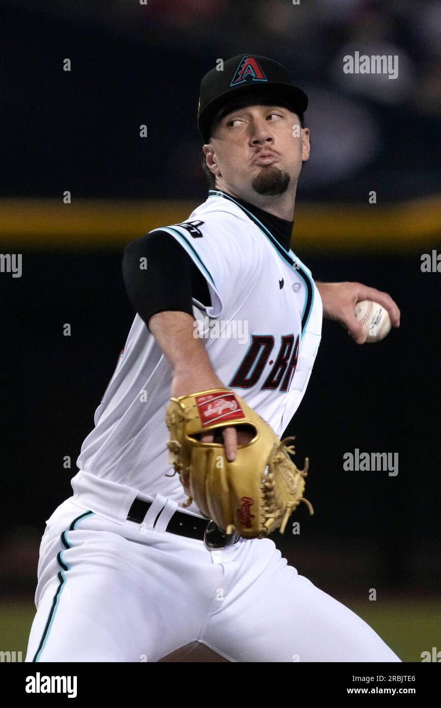 Arizona Diamondbacks relief pitcher Kyle Nelson (24) throws against the