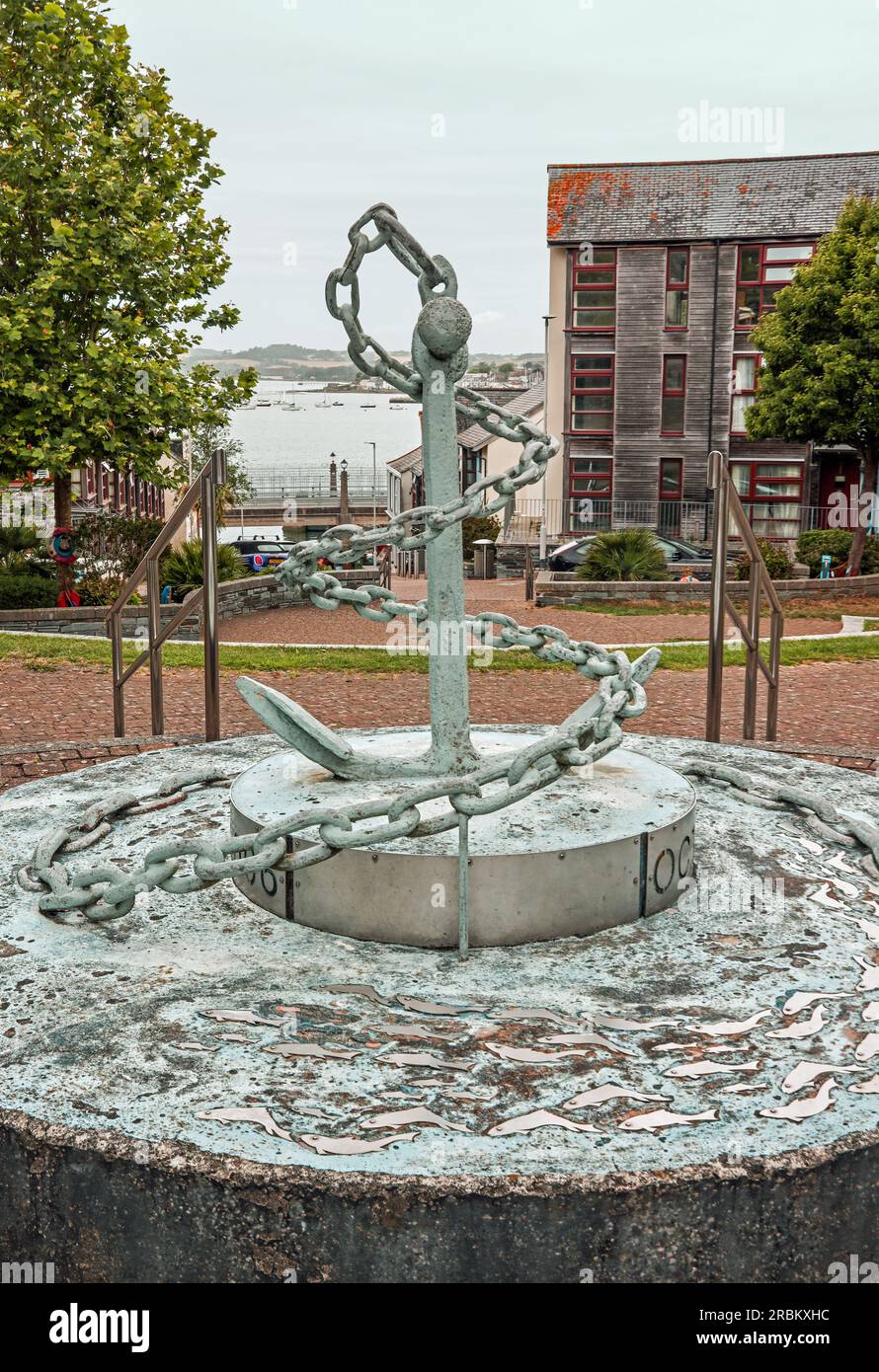 Upright image of An anchor artwork, based around a found anchor,  provides a central forcus at the Gun Wharf housing development in Cornwall Street, D Stock Photo