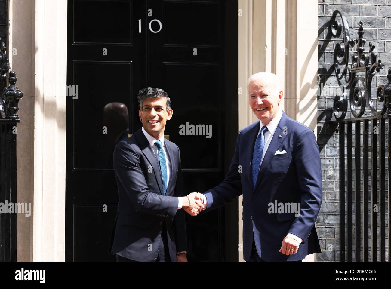 London, UK, 10th July 2023. British PM and American President Joe Biden greeted each other warmly at Downing Street this morning, despite the public disagreement within the alliance over the US's recent decision to send cluster bombs to help Ukraine. Biden was next heading off to meet King Charles at Windsor. Credit : Monica Wells/Alamy Live News Stock Photo