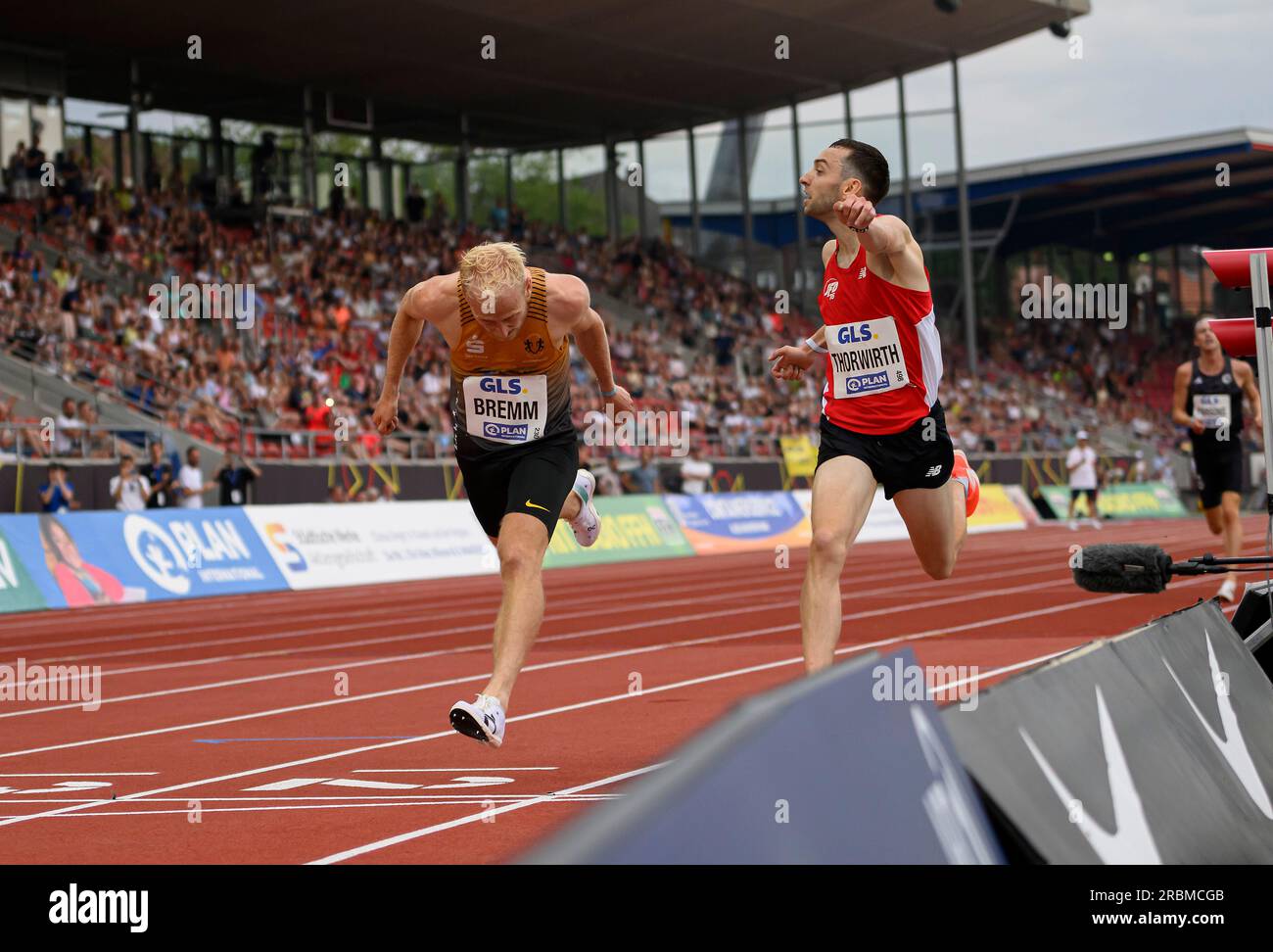 Kassel, Deutschland. 09th July, 2023. Finish, left to right winner Florian BREMM (LSC Hoechstadt/Aisch), Maximilian THORWIRTH (SFD 75 Duesseldorf-Sued/ 2nd place), target, action, final 5000m men, on 09.07.2023 German Athletics Championships 2023, from 08.07. - 09.07.2023 in Kassel/ Germany. Credit: dpa/Alamy Live News Stock Photo