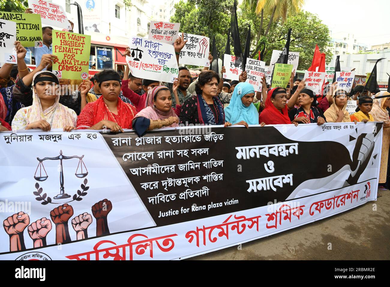 Dhaka, Bangladesh. 10th July, 2023. Activists of Combined Garment ...