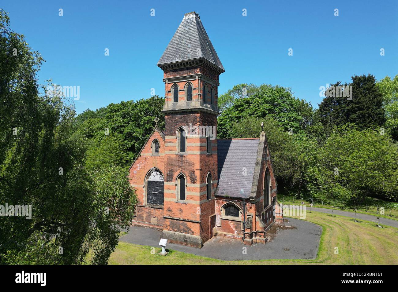 Grade ii listed crematorium building hi-res stock photography and ...