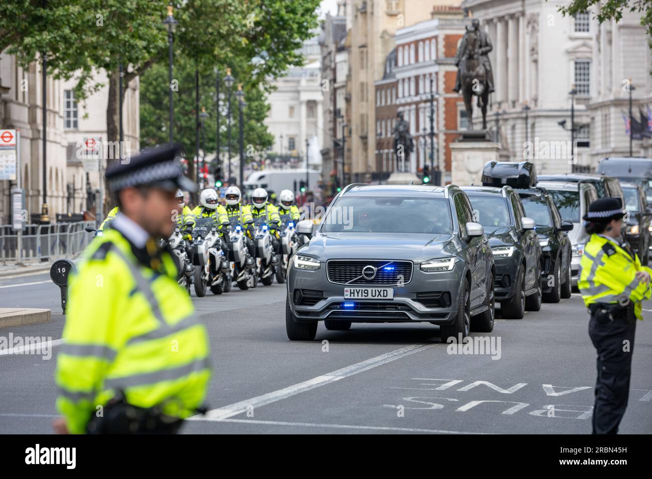 London, UK. 10th July, 2023. The US Presidential convoy at Downing Street, London UK Credit: Ian Davidson/Alamy Live News Stock Photo