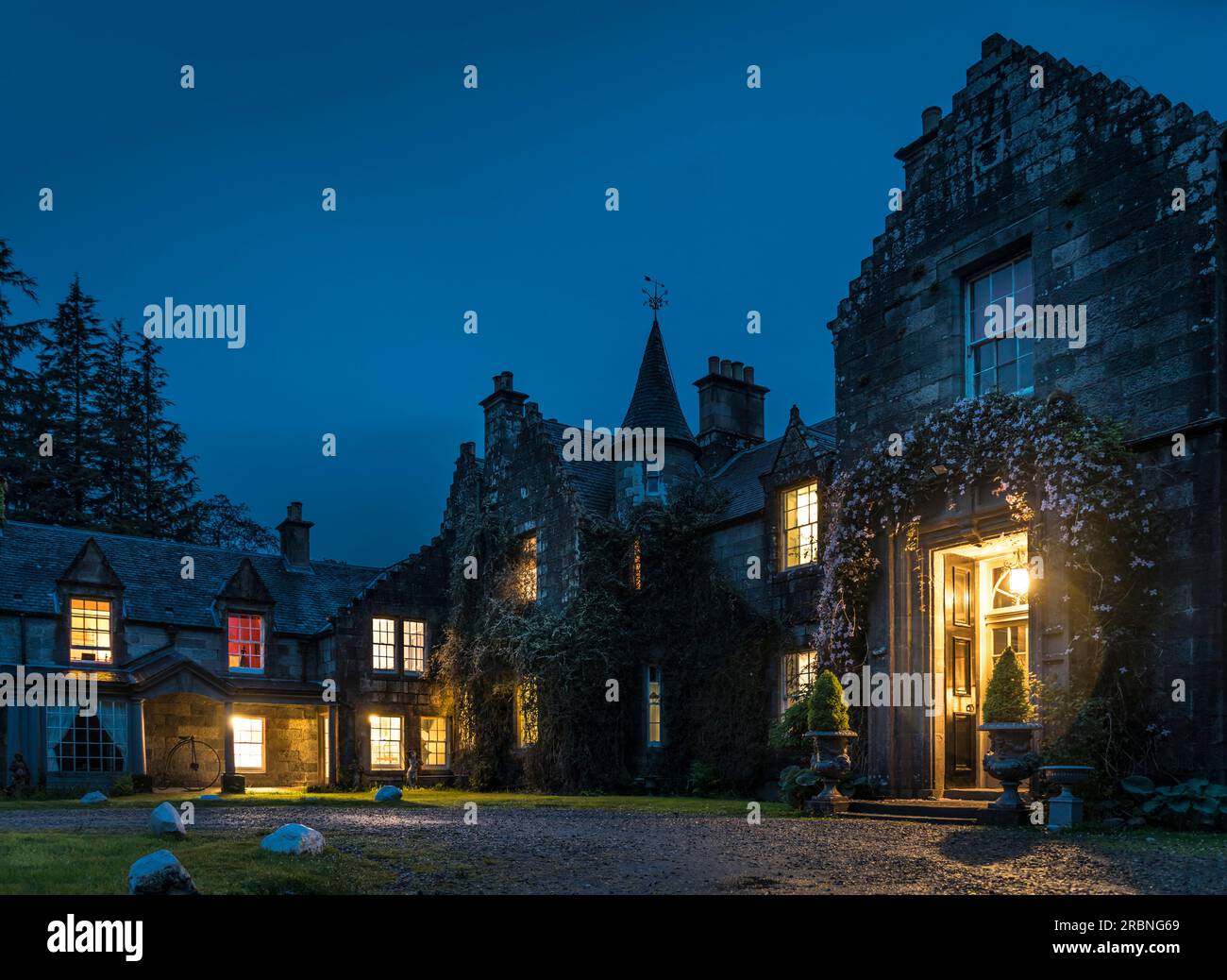 Ardanaiseig Castle Hotel in the evening, Kilchrenan, Argyll and Bute, Scotland, UK Stock Photo