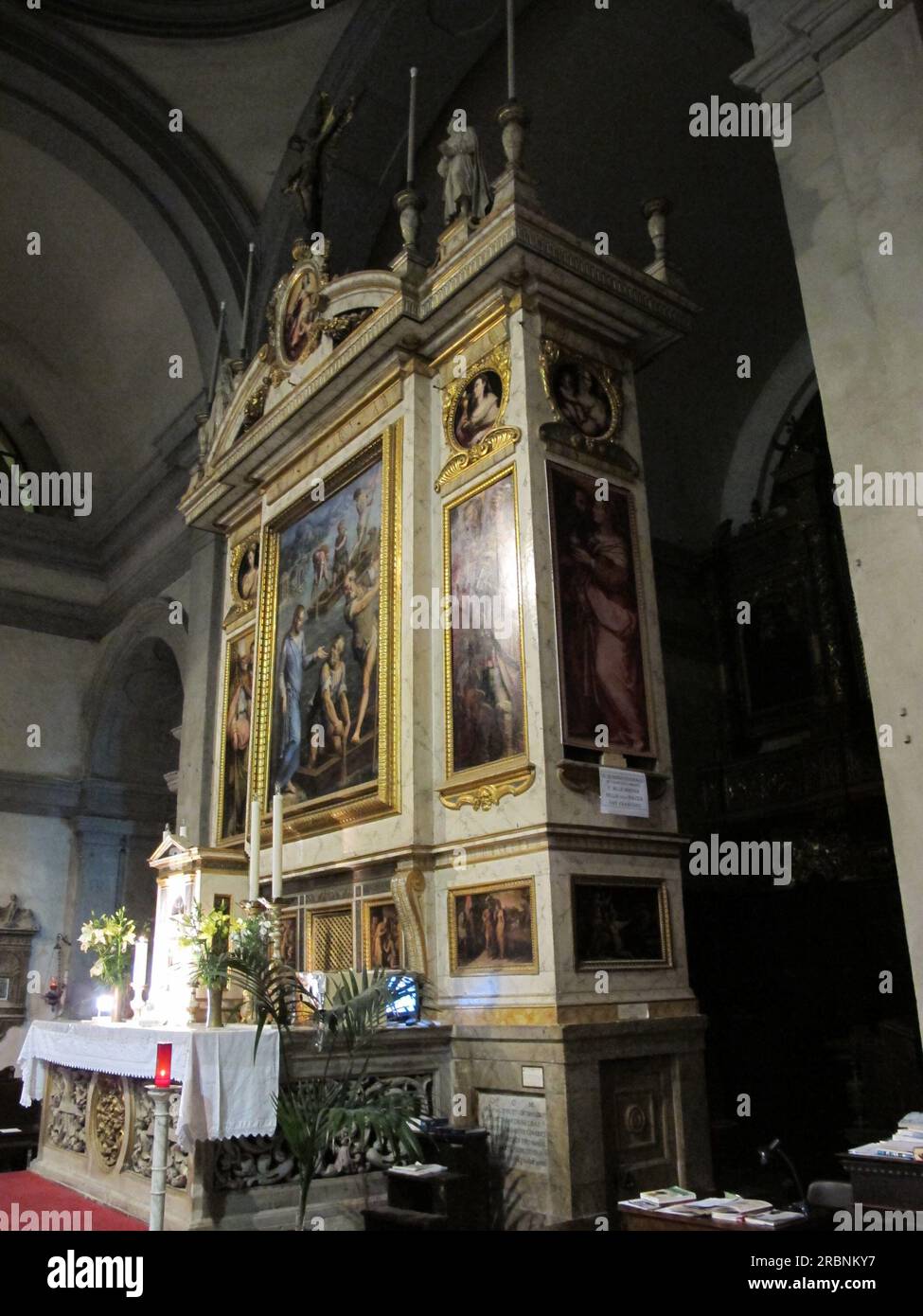 Vasari altar hi-res stock photography and images - Alamy