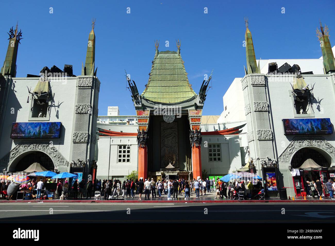 Tcl chinese theatre los angeles outside hi-res stock photography and ...