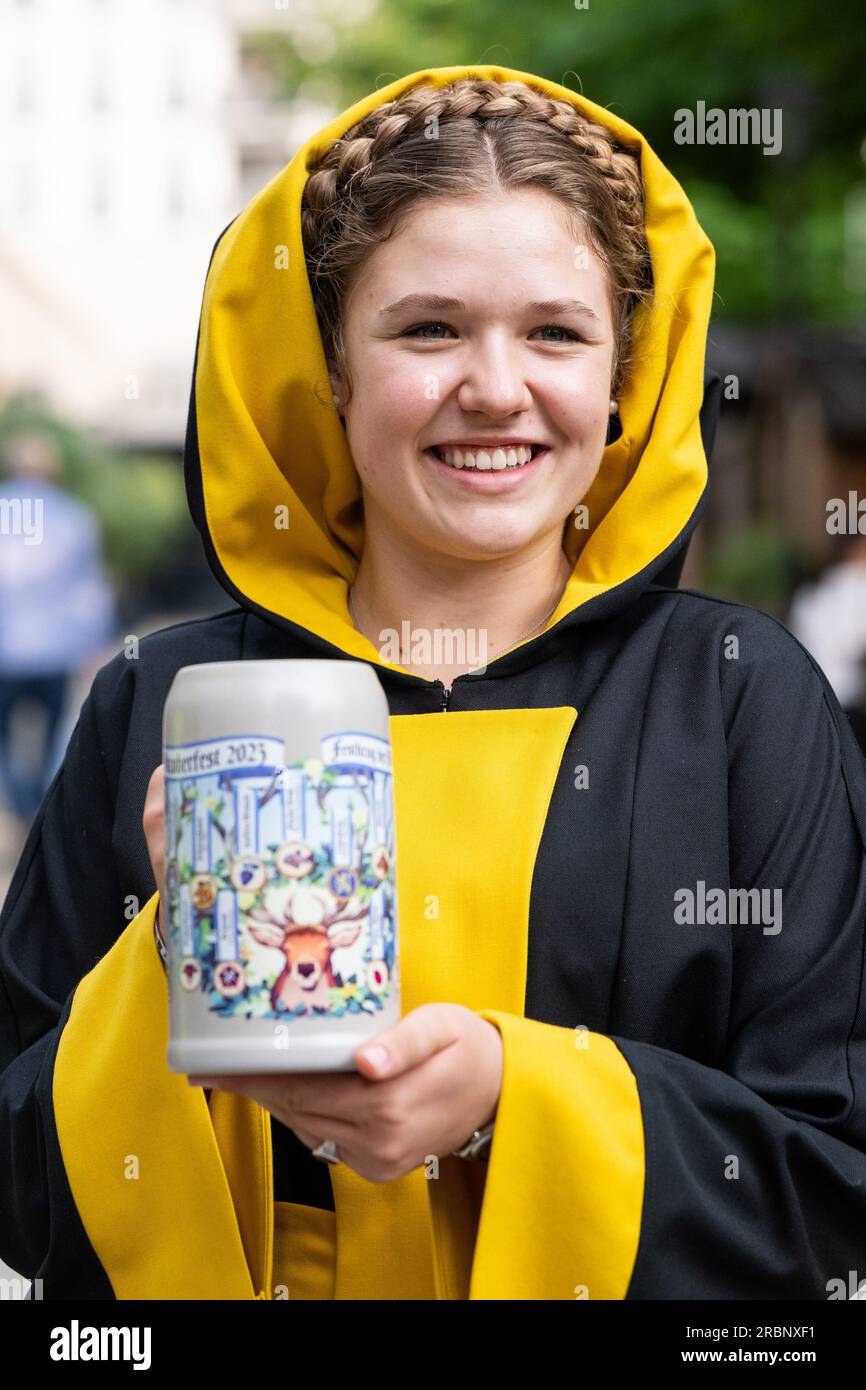 Pin's Oktoberfest Munich - Münchner Kindl Avec Augustiner Bräu - N°2