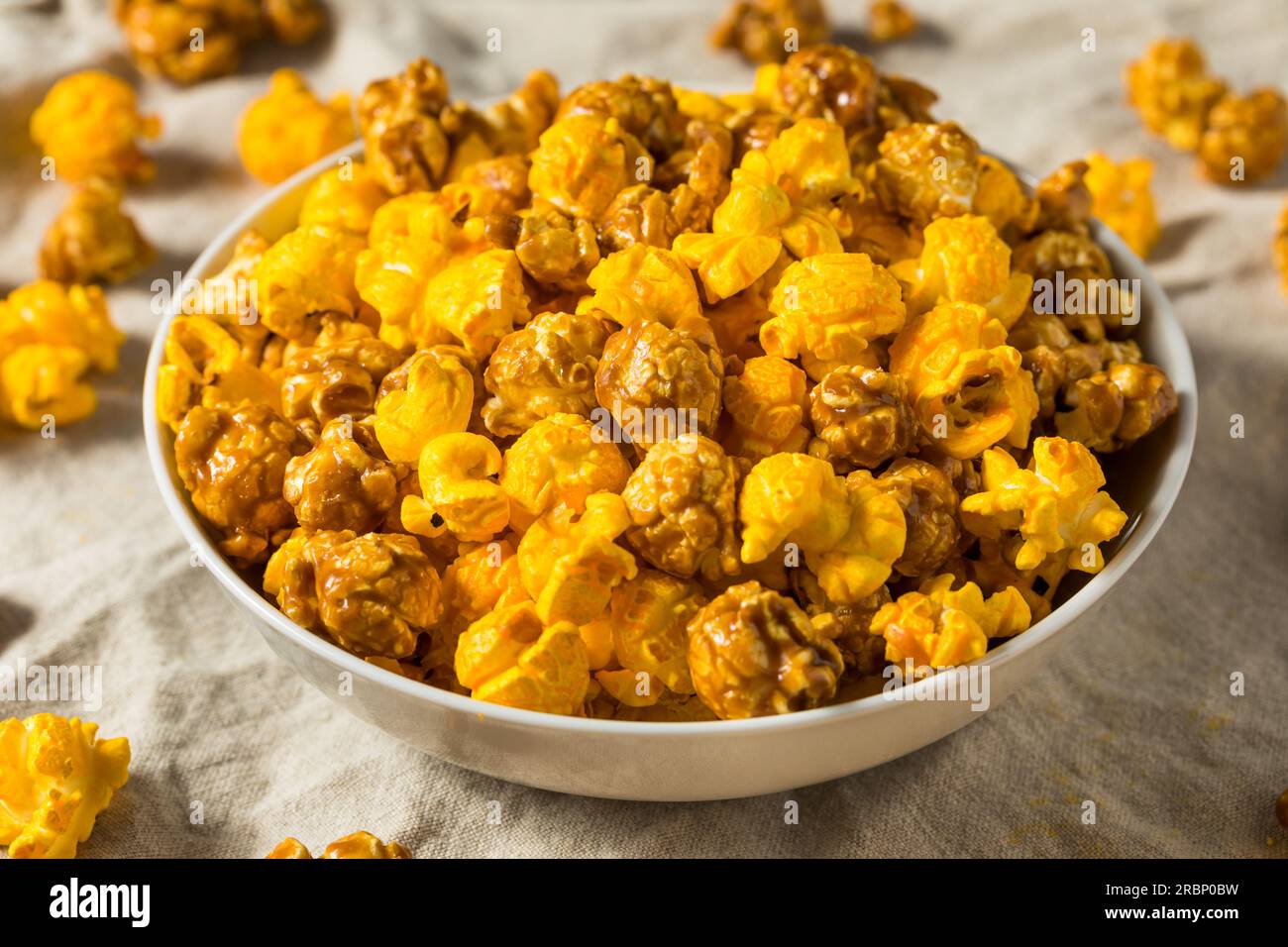 Homemade Chicago Popcorn Mix with Caramel and Cheese Pop Corn Stock
