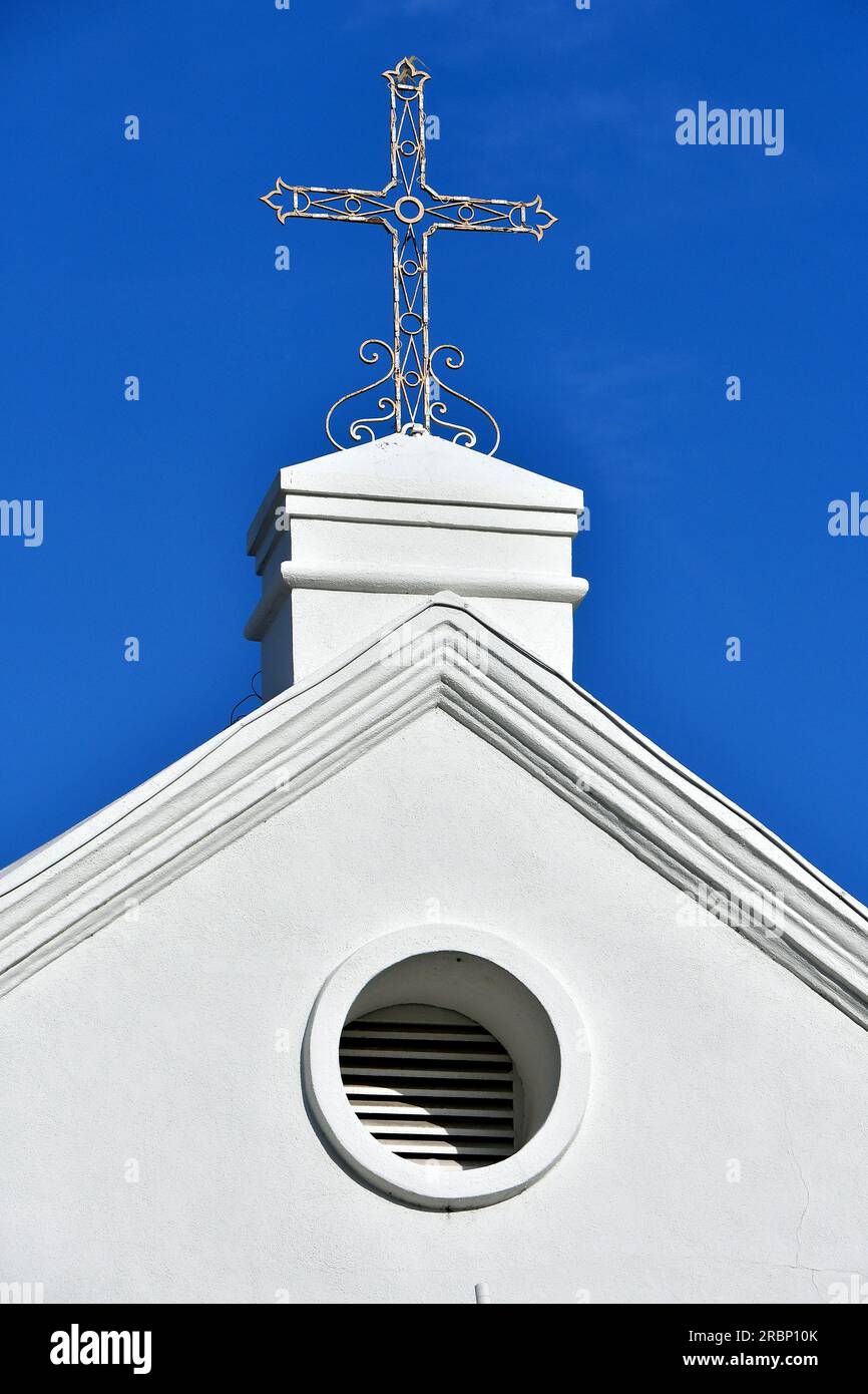 Our Lady Queen of Angels Catholic Church, La Iglesia de Nuestra Señora