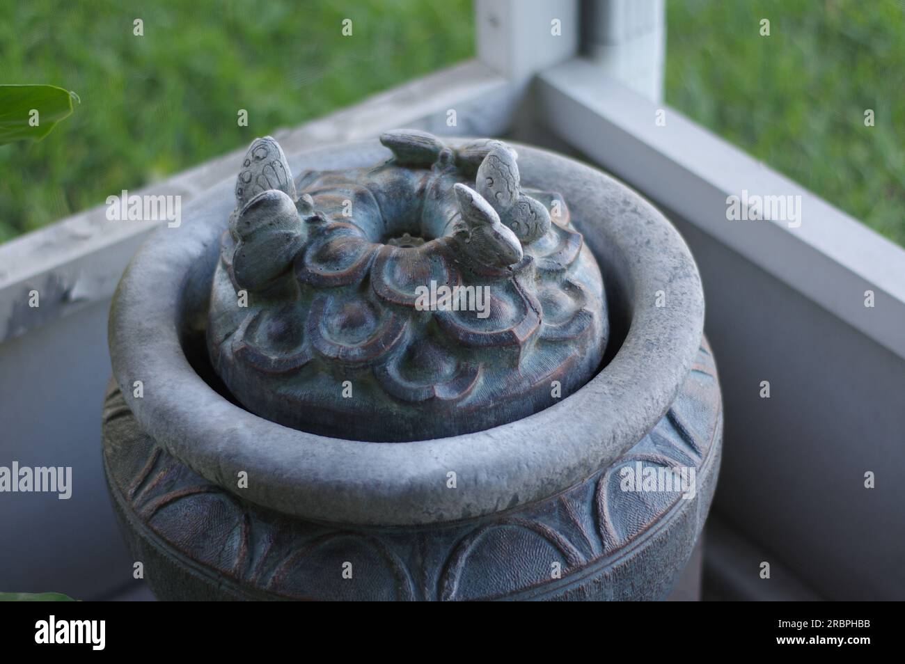 VINTAGE WATER FOUNTAIN Stock Photo - Alamy