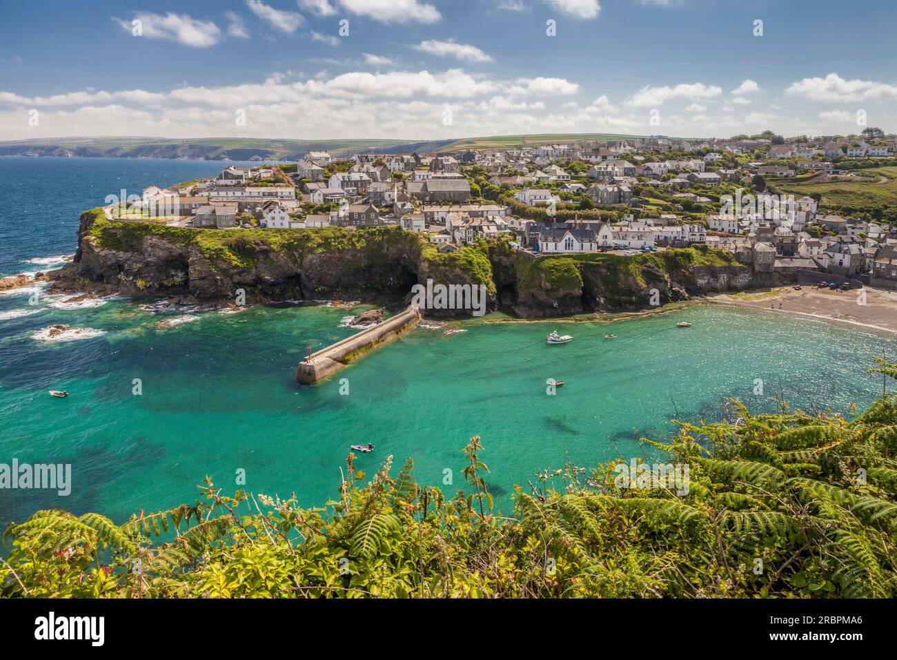 Port Isaac harbour, Cornwall, England Stock Photo Alamy