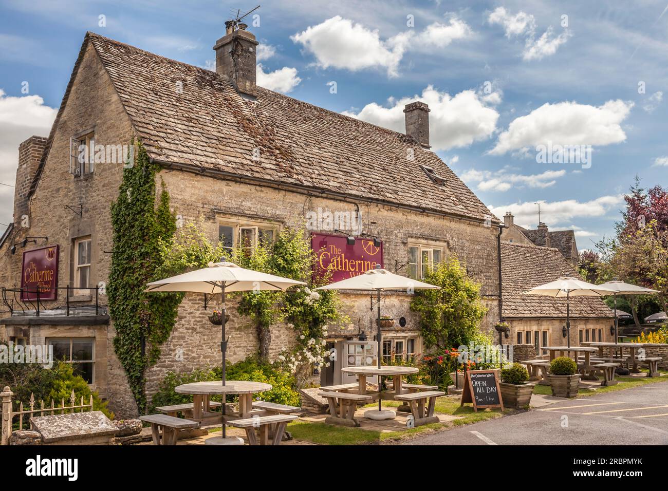 Pub in Bibury, Cotswolds, Gloucestershire, England Stock Photo Alamy