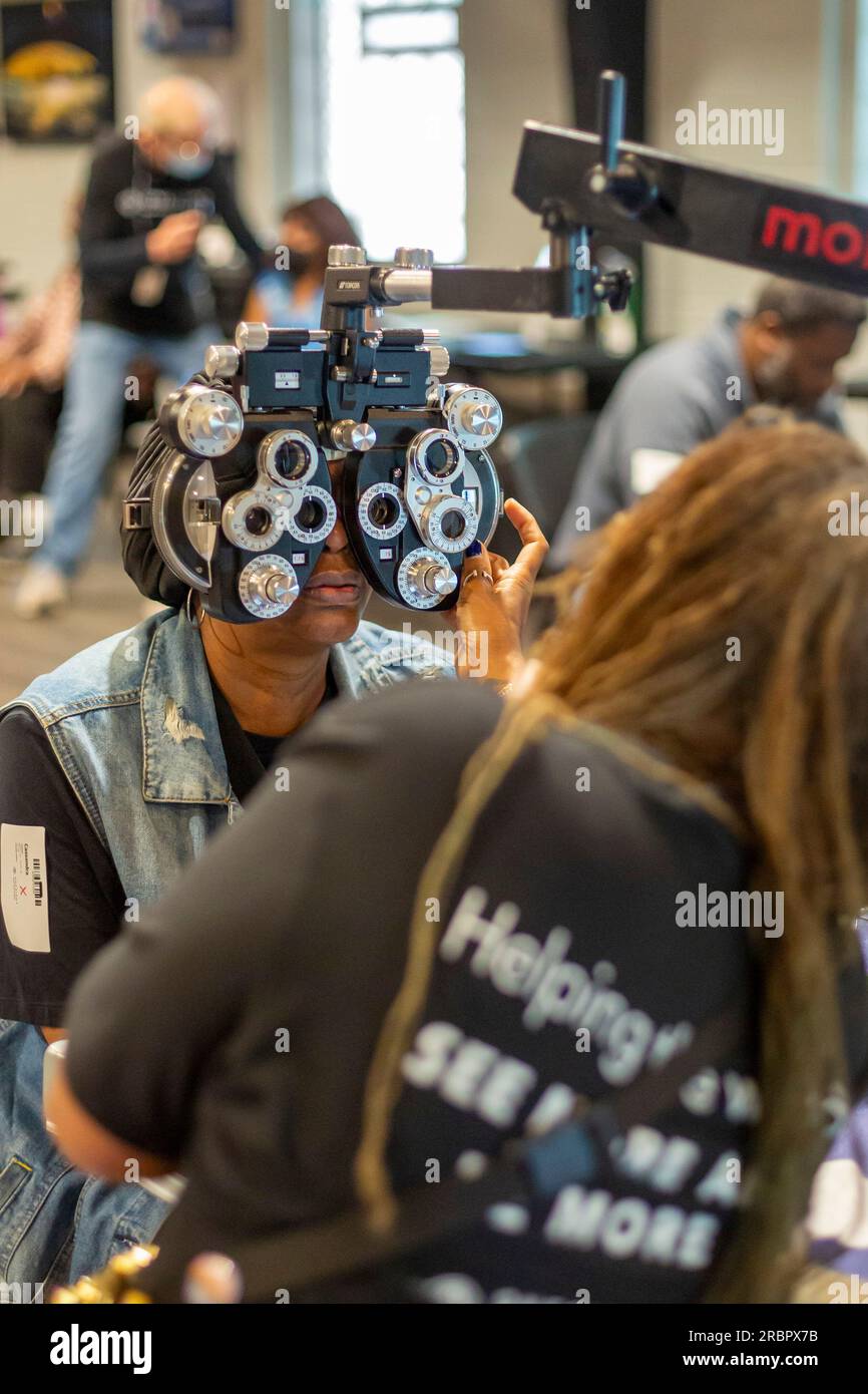 free glasses for low income