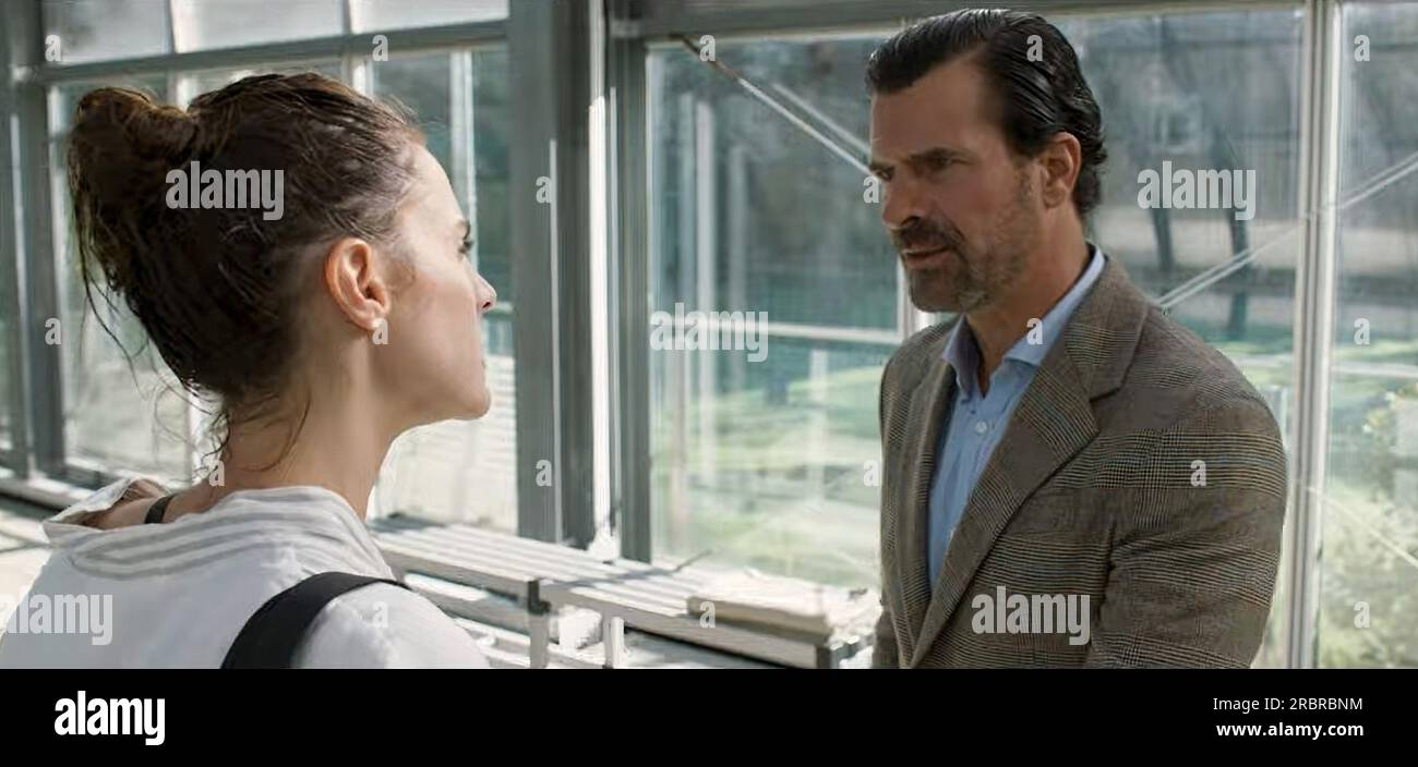 THE MAN FROM ROME, (aka LA PIEL DEL TAMBOR), from left: Amaia Salamanca ...