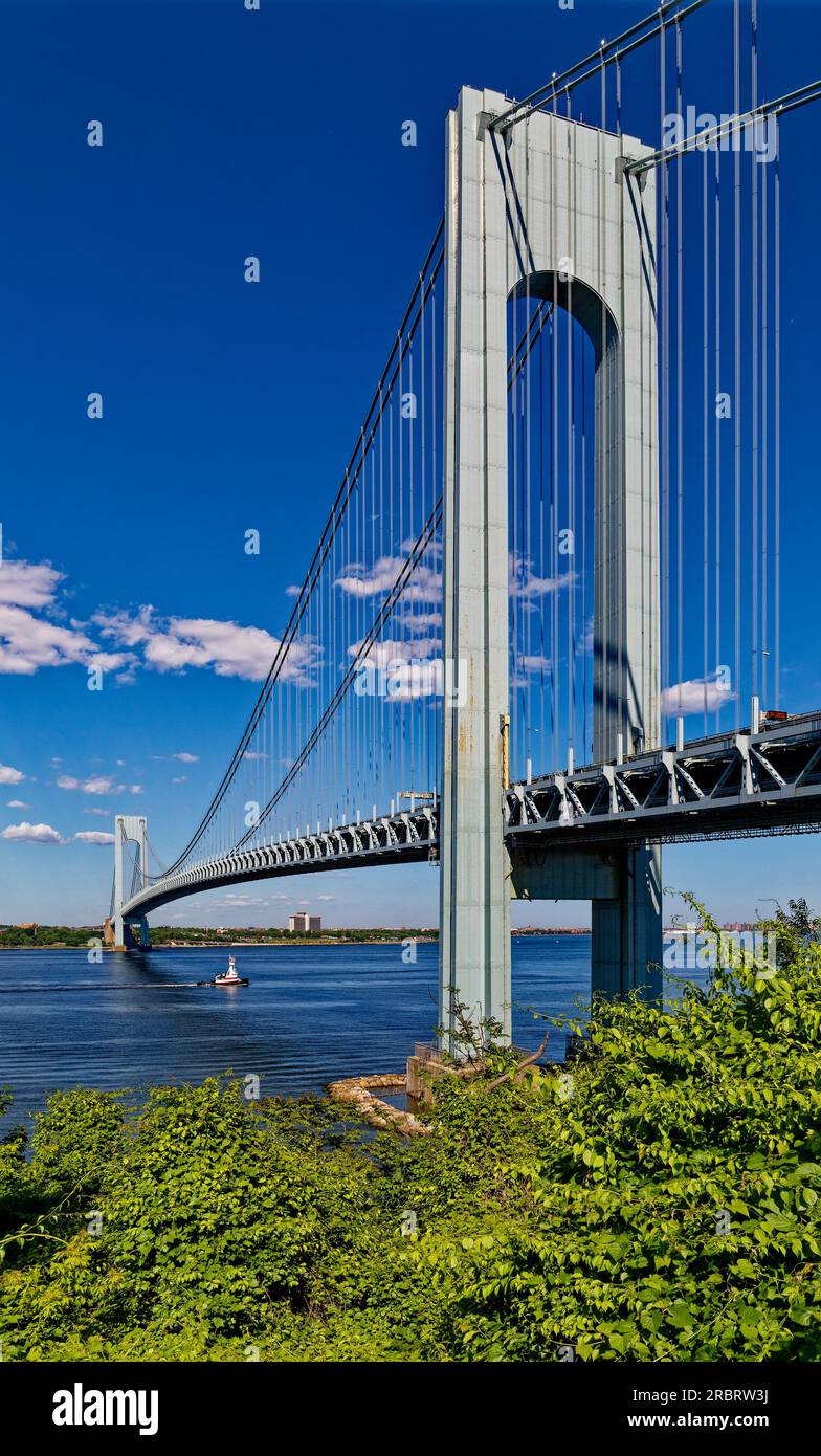 VerrazzanoNarrows Bridge joins NYC’s Brooklyn to Staten Island. The