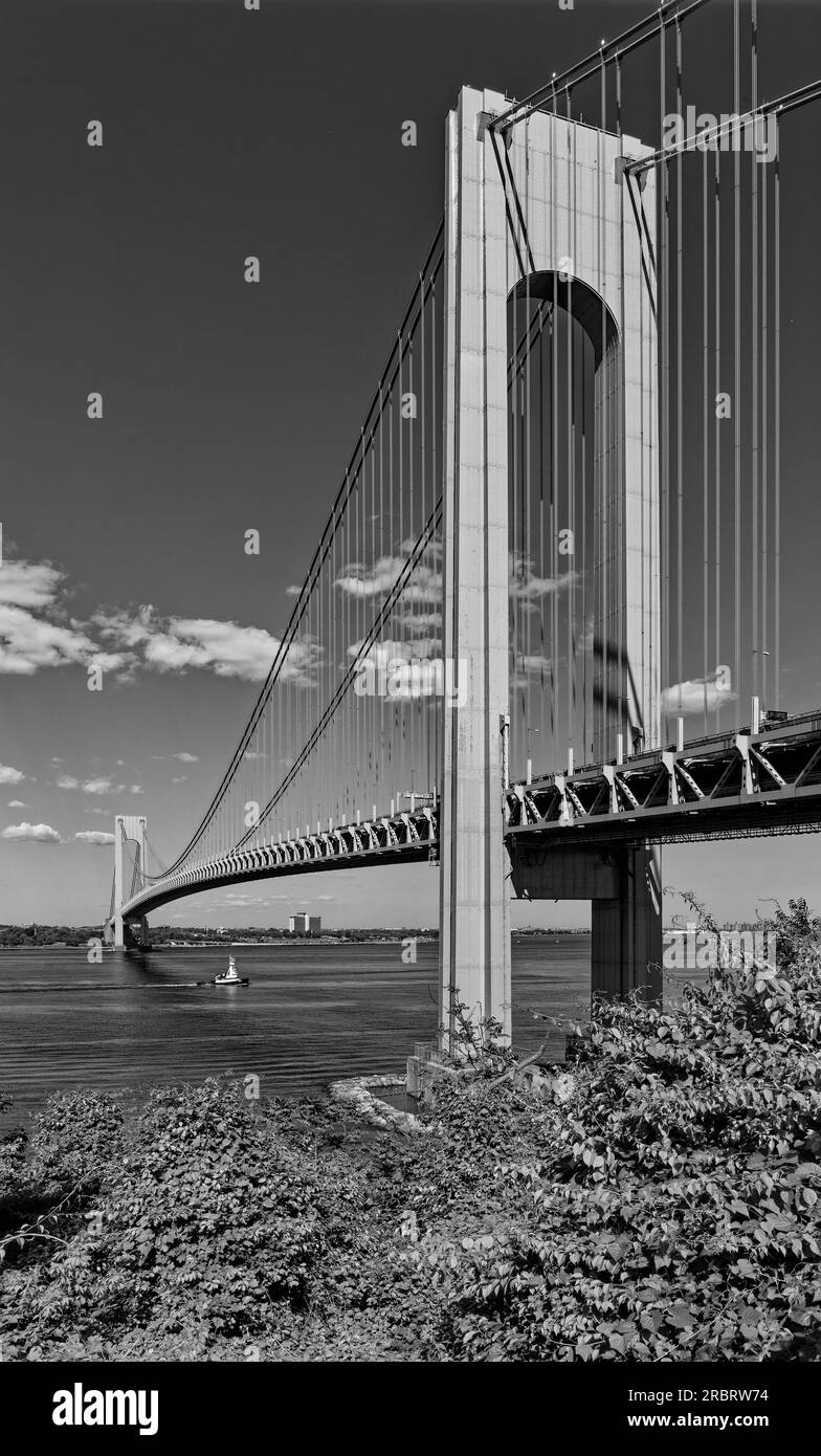 Verrazzano-Narrows Bridge Joins NYC’s Brooklyn And Staten Island. The ...