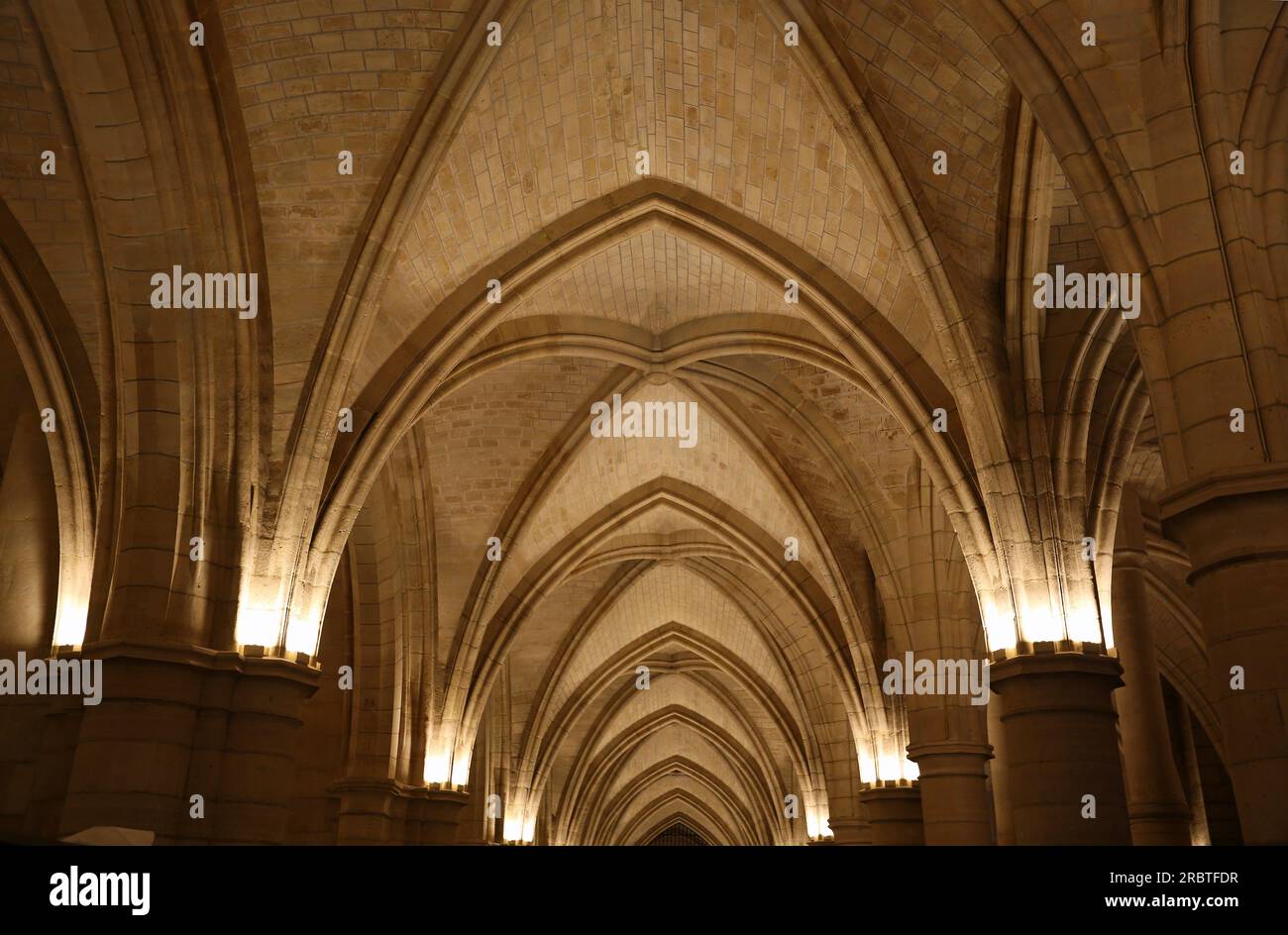 The row of arches - La Conciergerie interior, Paris, France Stock Photo