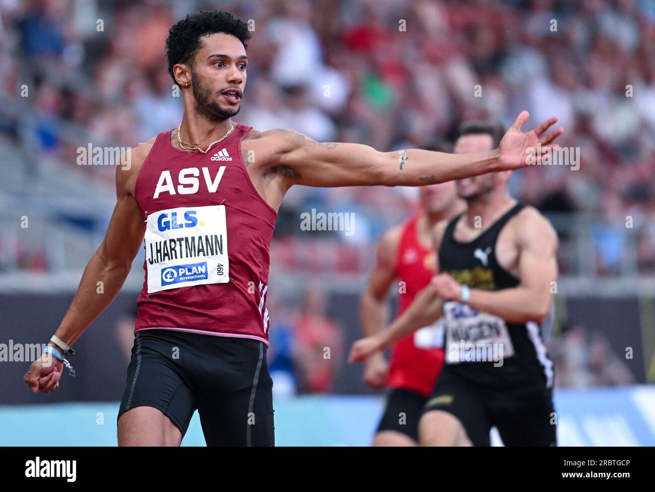 Kassel, Germany. 09th July, 2023. Athletics: German Championships in the Auestadion. 200m, final, men. Joshua Hartmann in action. Credit: Sven Hoppe/dpa/Alamy Live News Stock Photo