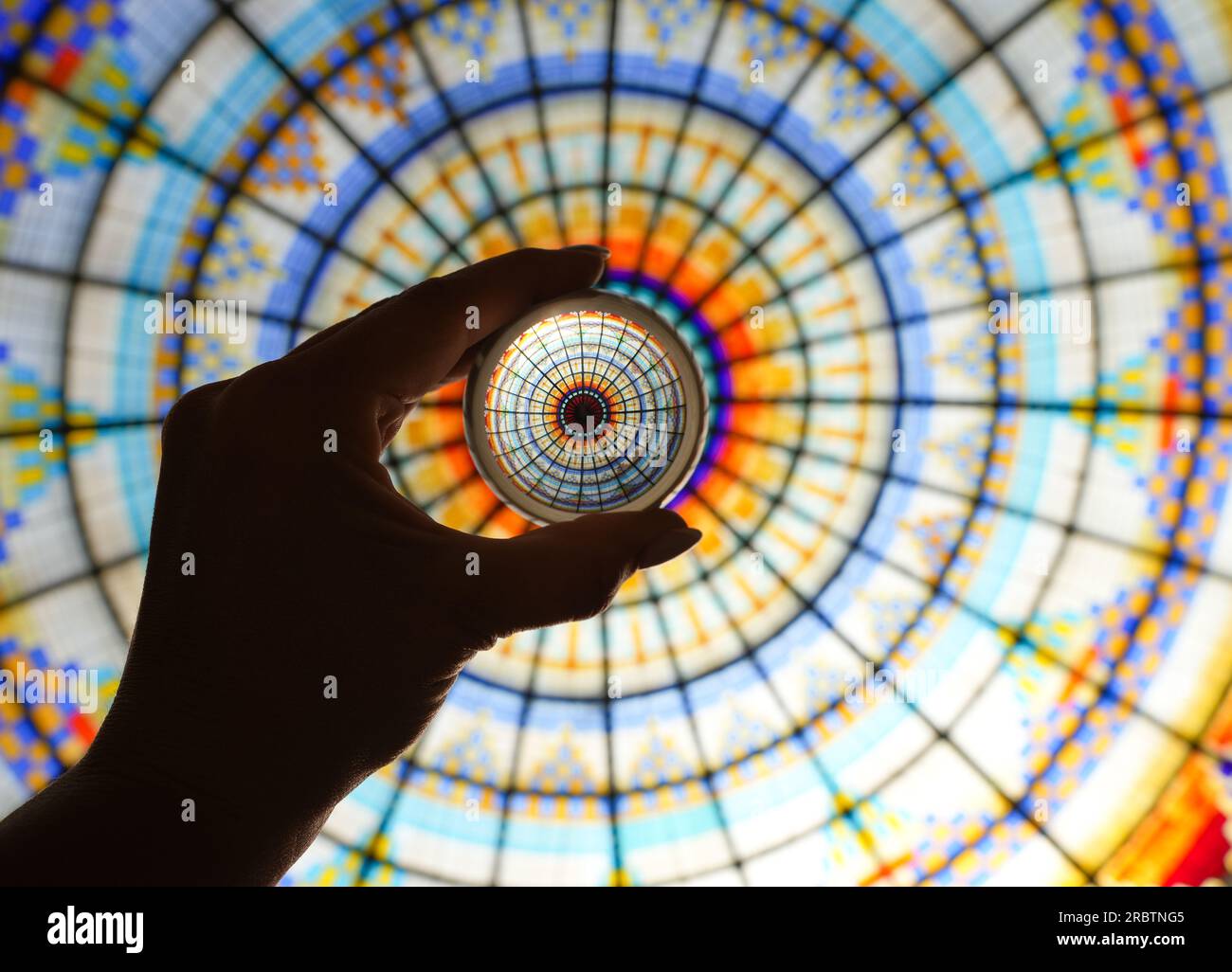 Soldering a stained glass window hi-res stock photography and images - Alamy