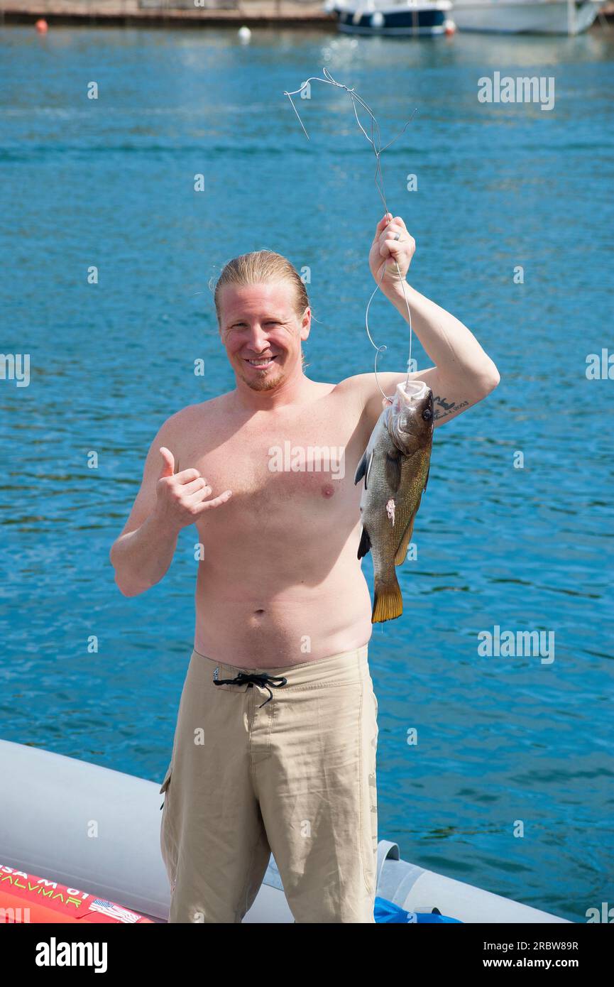 Spearfishing hi-res stock photography and images - Page 15 - Alamy