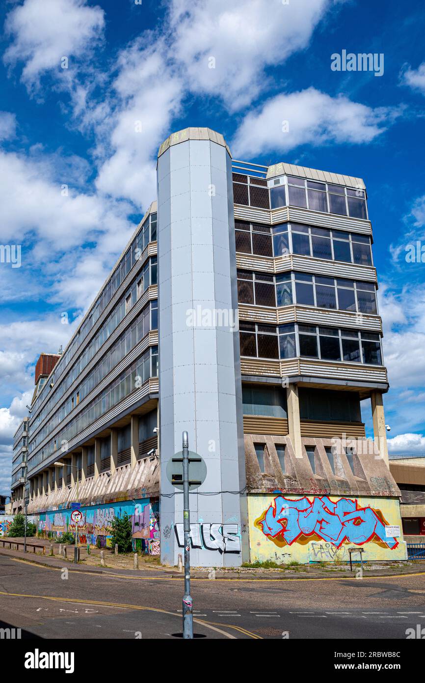 Sovereign House in Norwich Anglia Square  (Architects Alan Cooke Associates, 1966-68) - Brutalist style building formerly housing HM Stationery Office Stock Photo