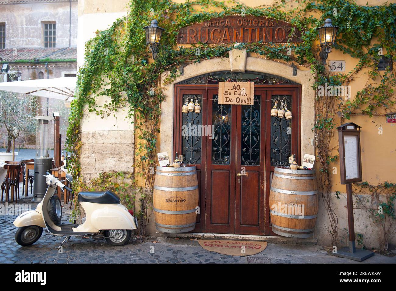 Antica Osteria Rugantino, Via Lungaretta, Trastevere district, Rome, Lazio, Italy, Europe Stock Photo