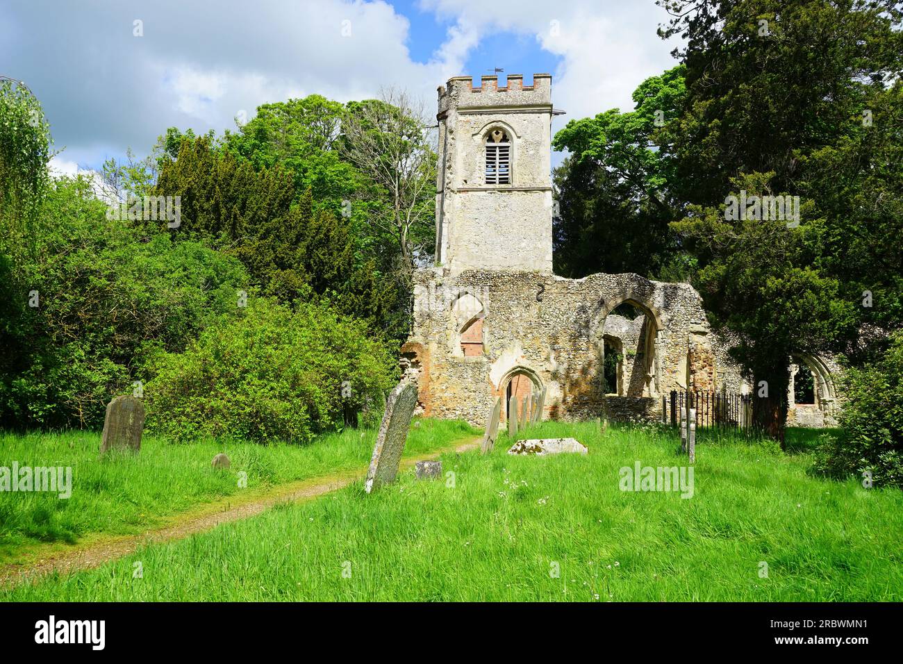 The ruined church of St Lawrence in Ayot St Lawrence Stock Photo - Alamy