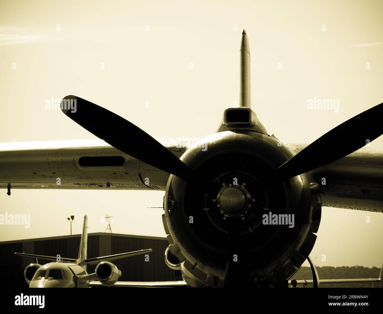 World war ii aircraft painting hi-res stock photography and images - Alamy