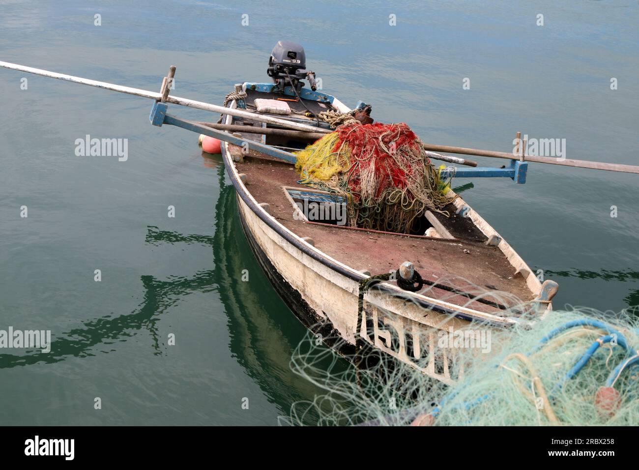 Old fishing boat oar hi-res stock photography and images - Alamy