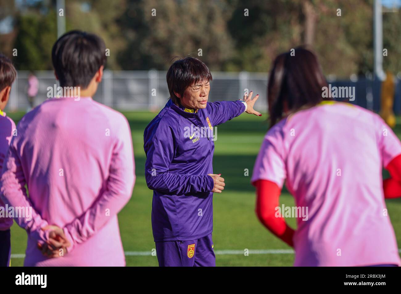 Adelaide, FIFA Women's World Cup in Adelaide of Australia. 11th July, 2023. Shui Qingxia, head coach of China, talks to the players during a training session prior to the 2023 FIFA Women's World Cup in Adelaide of Australia, July 11, 2023. Credit: Xie Sida/Xinhua/Alamy Live News Stock Photo