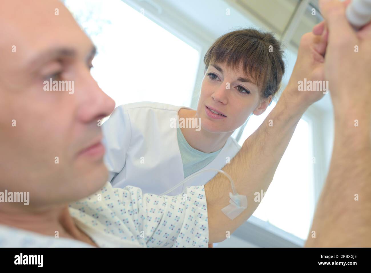 Home nurse and cancer patient hi-res stock photography and images - Alamy