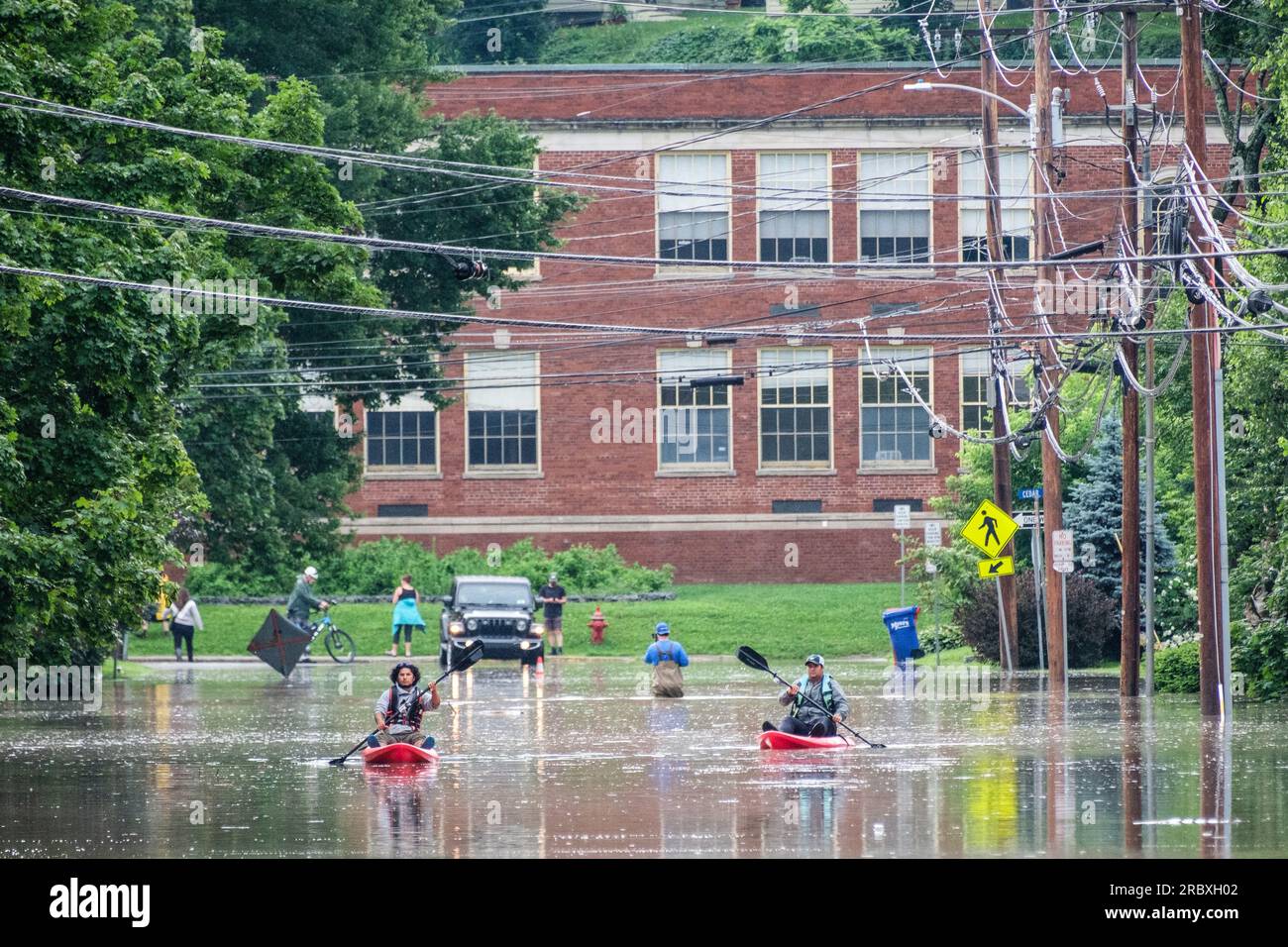 People coping with climate change hires stock photography and images