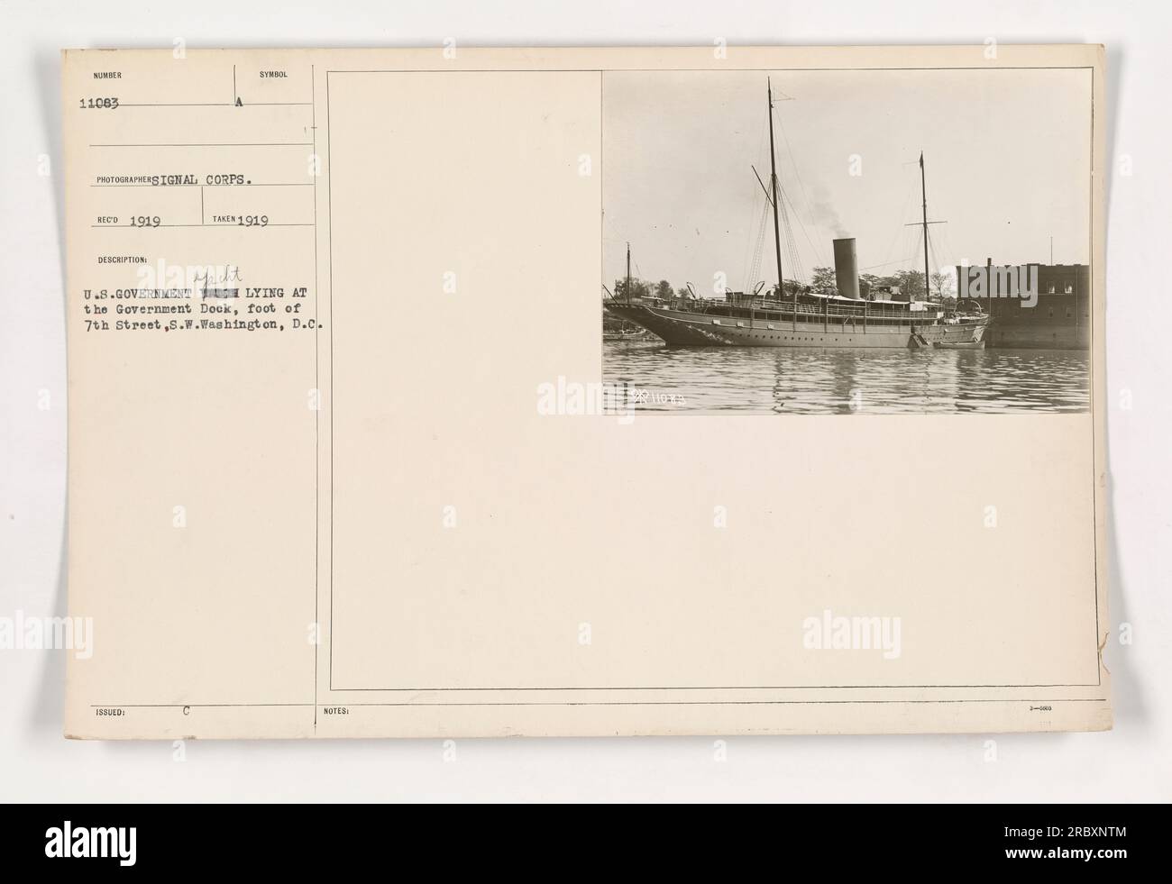 Yacht U.S. Government A lying at the Government Dock in Washington, D.C. Foot of 7th Street, S.W. Photo taken by Murer, Photographer Signal Corps. Identical to symbol issued in 1919. Stock Photo