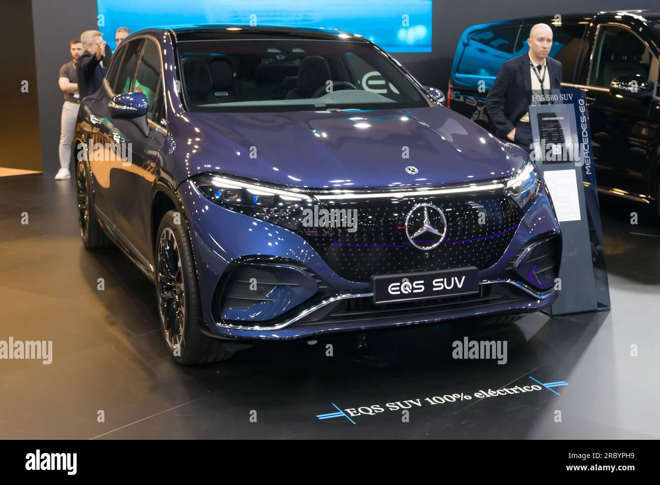 Mercedes benz suv hi-res stock photography and images - Alamy