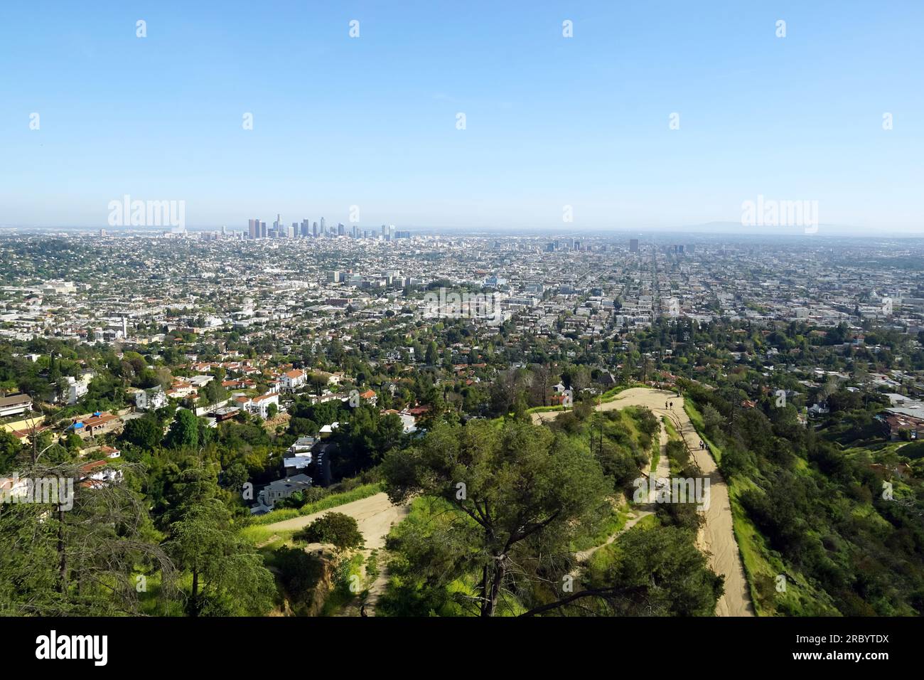 Los Angeles skyline from rooftop of Griffith Observatory, Los Angeles ...