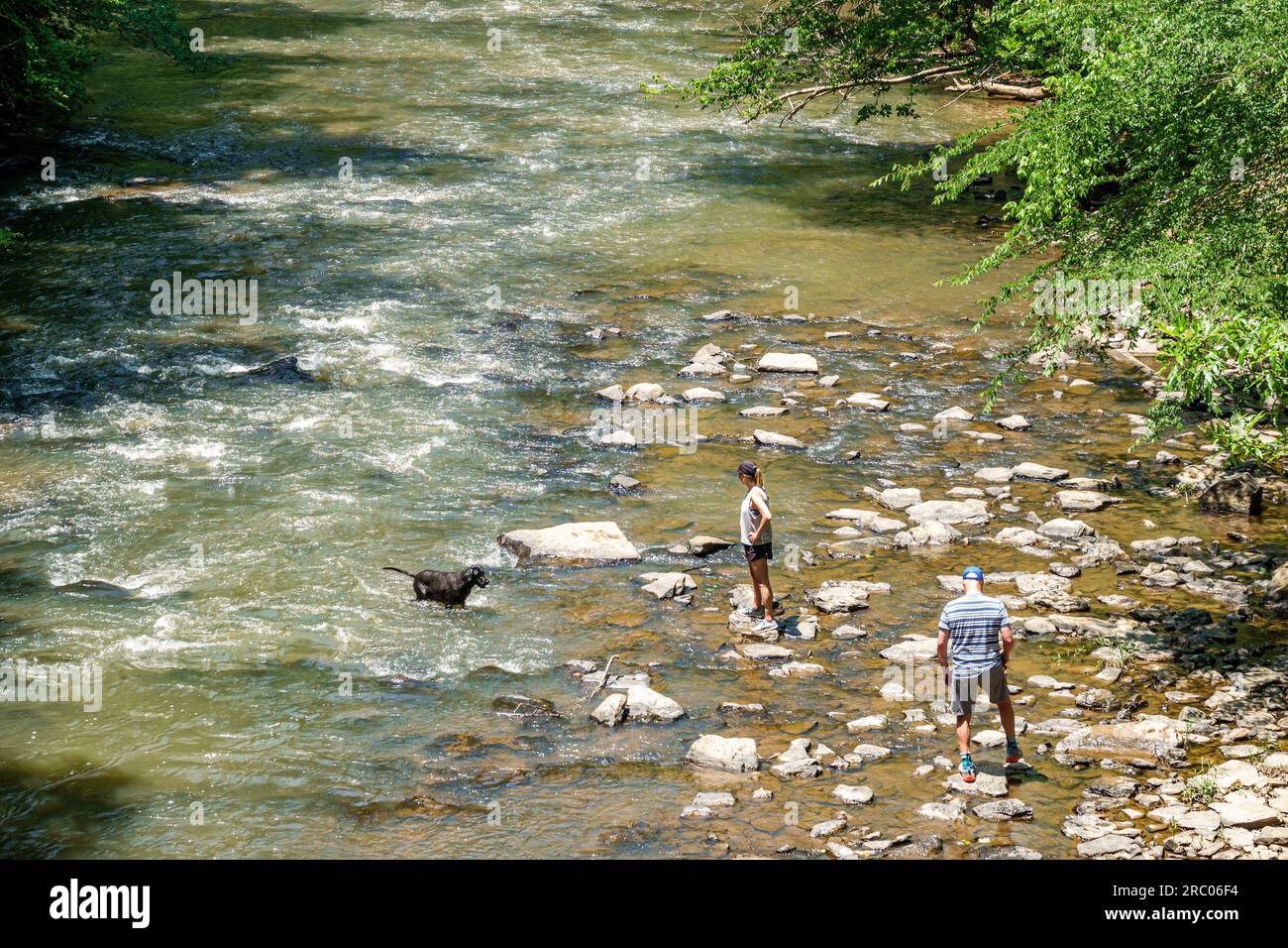Roswell Atlanta Creek Old Mill Park,couple man woman