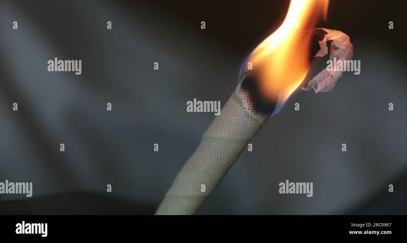 Ear wax removal hires stock photography and images Alamy