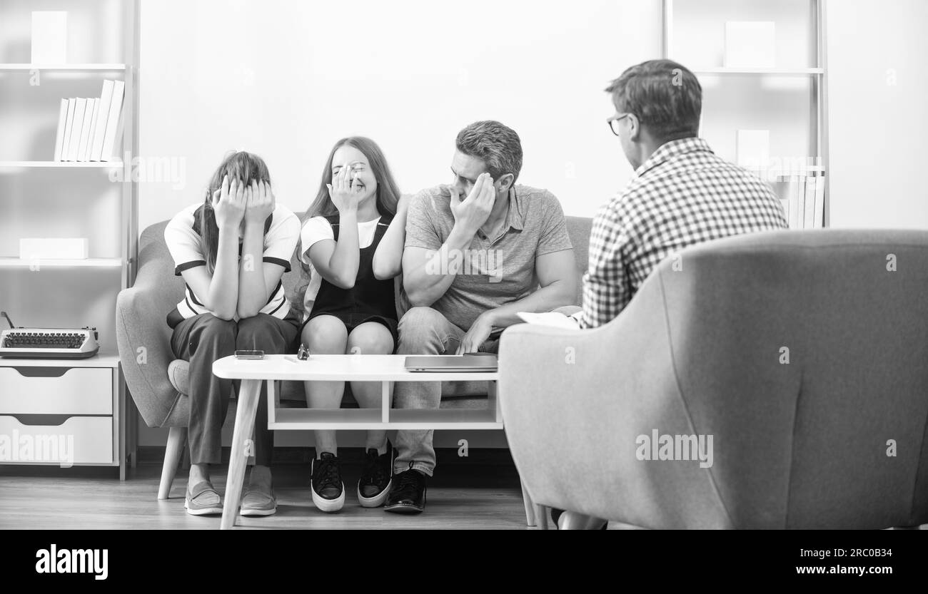 Psychiatrist couch Black and White Stock Photos & Images - Alamy