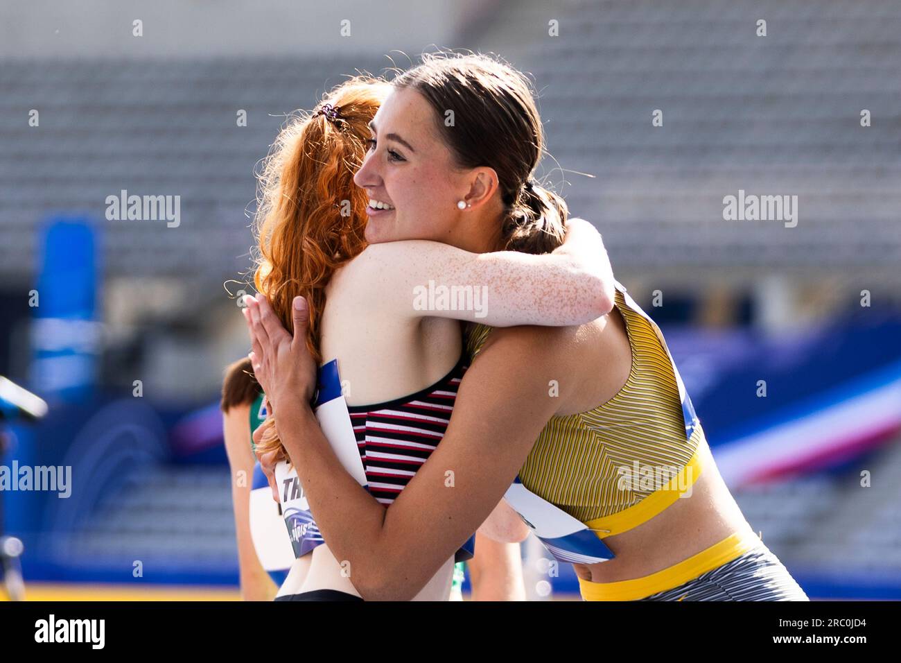 Paris, 10.07.23: Nele Moos (R) of germany after 100m Sprint (Klasse T 38) during the para athletic world championships 2023. Stock Photo