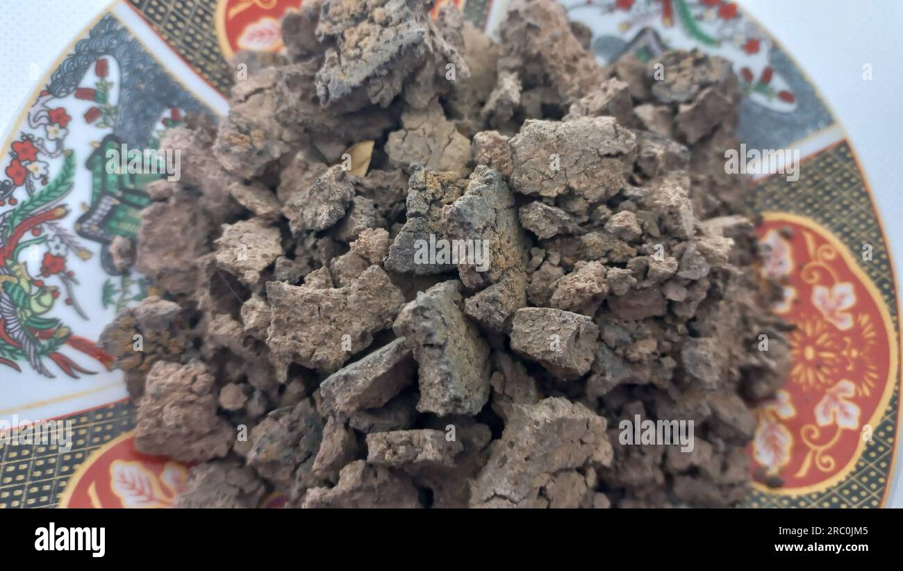 Homemade Ghassoul, Rhassoul Moroccan natural clay, used by body care