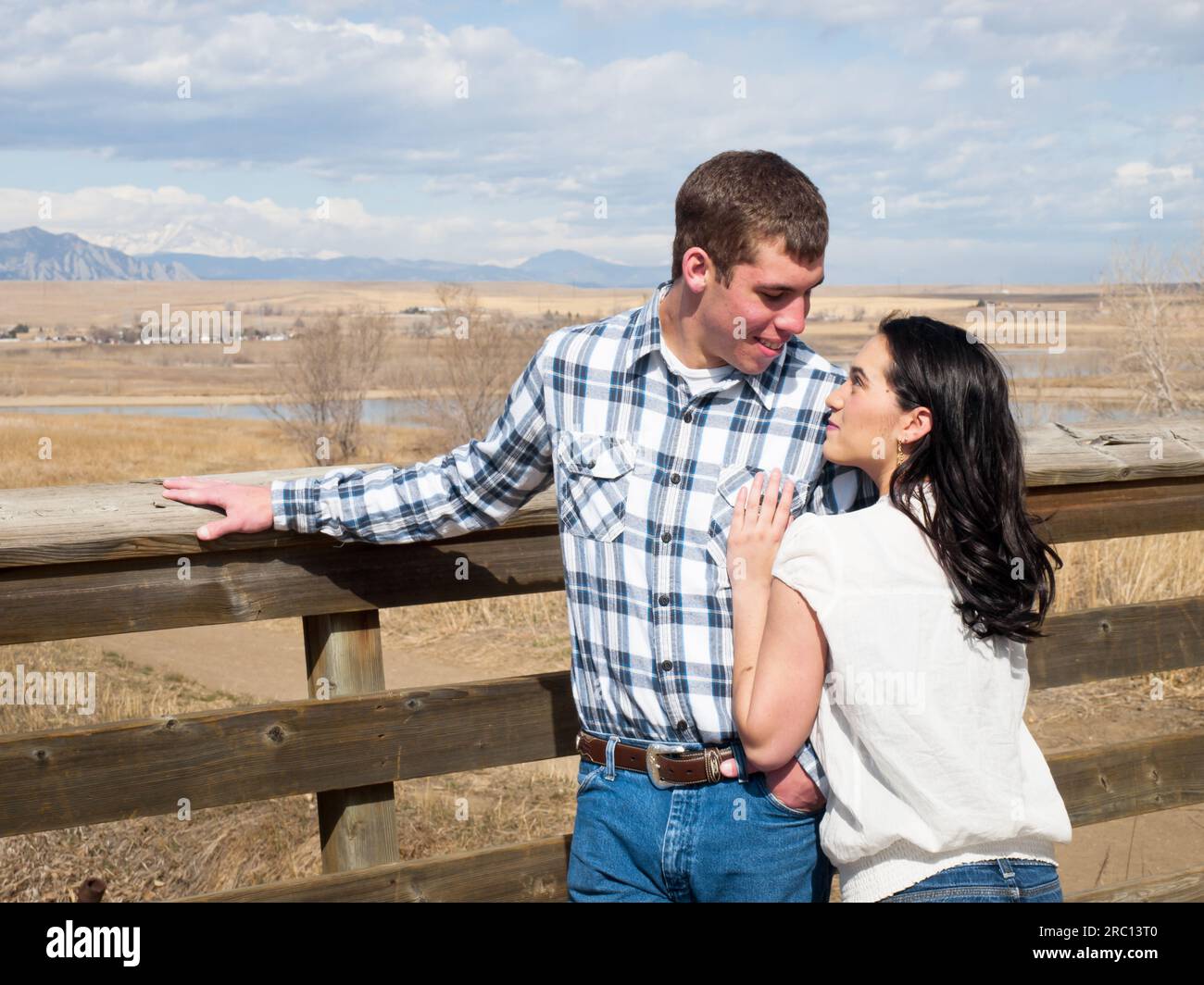Usa young couple farm hi-res stock photography and images - Alamy
