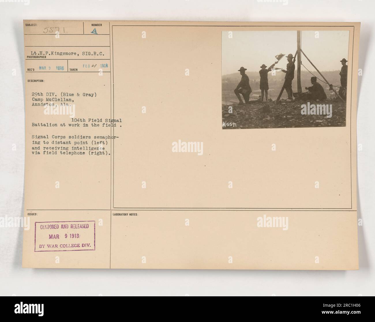 Semaphoring soldiers hi-res stock photography and images - Alamy