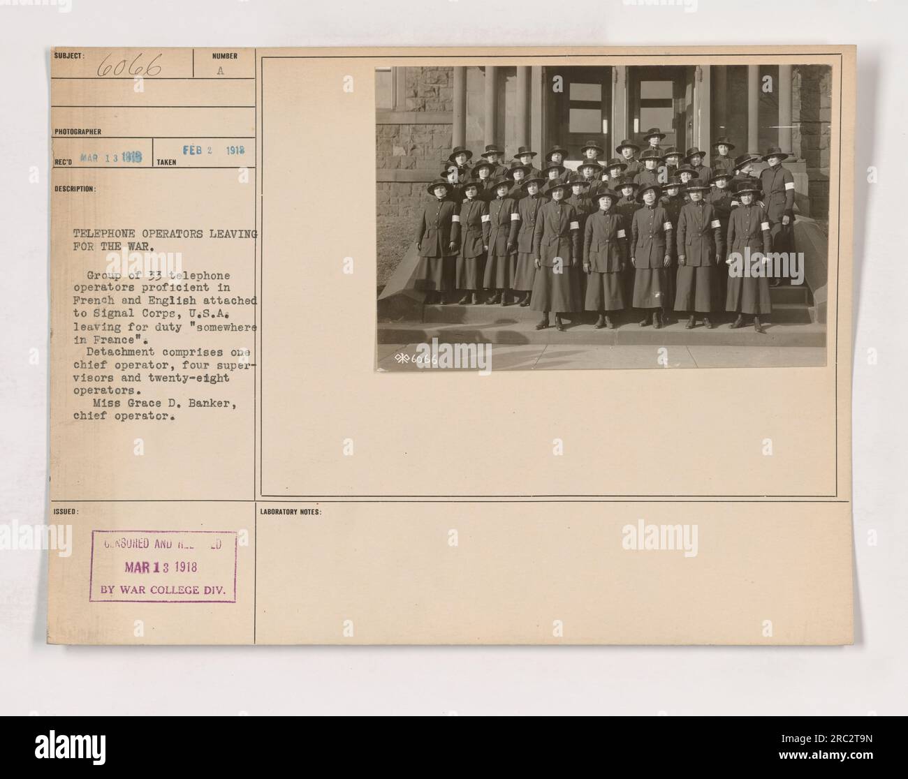 French and english operators hi-res stock photography and images - Alamy