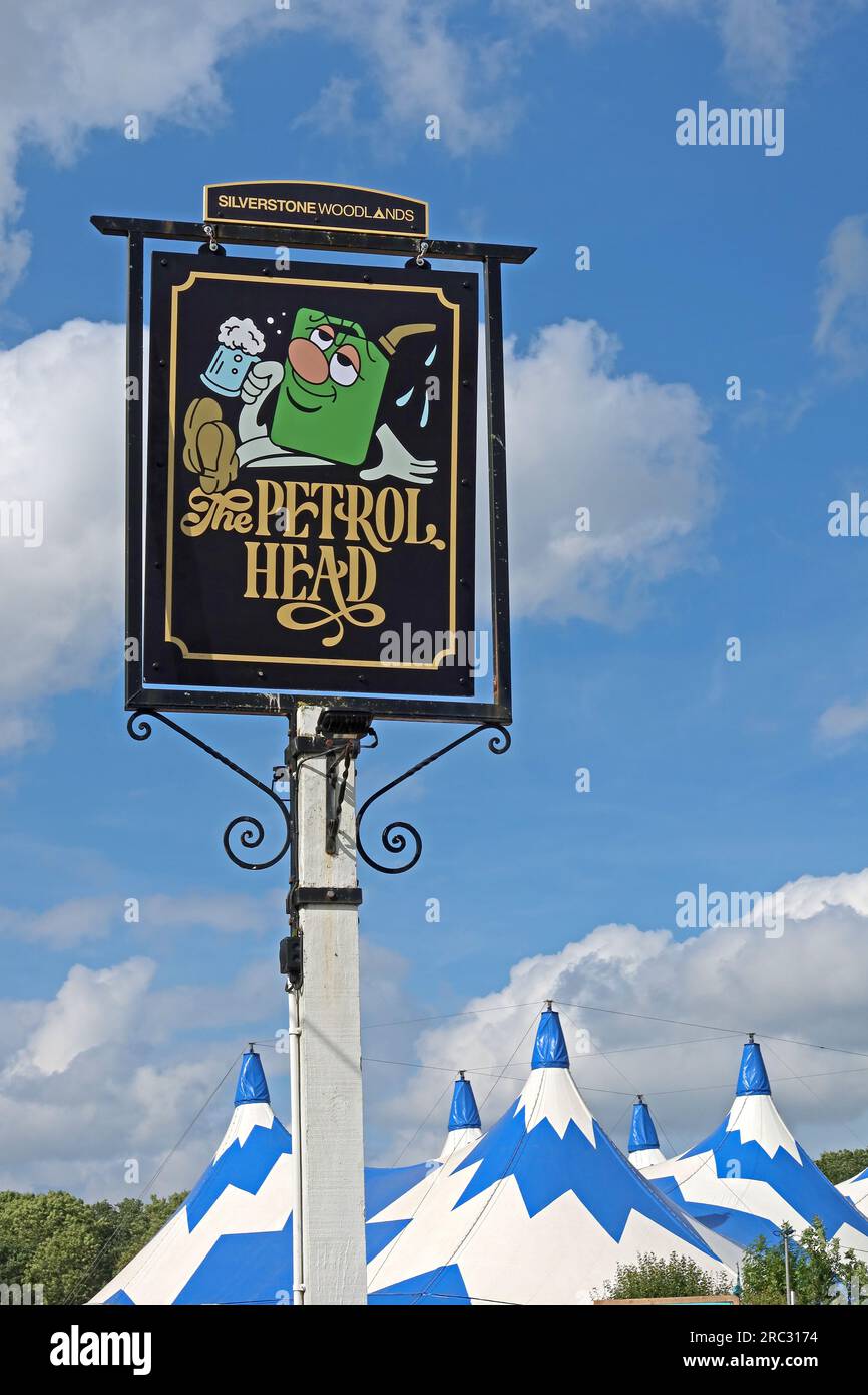 Petrol head pub @teamWoodlands , Northamptonshire, England, UK, NN12 8TN Stock Photo