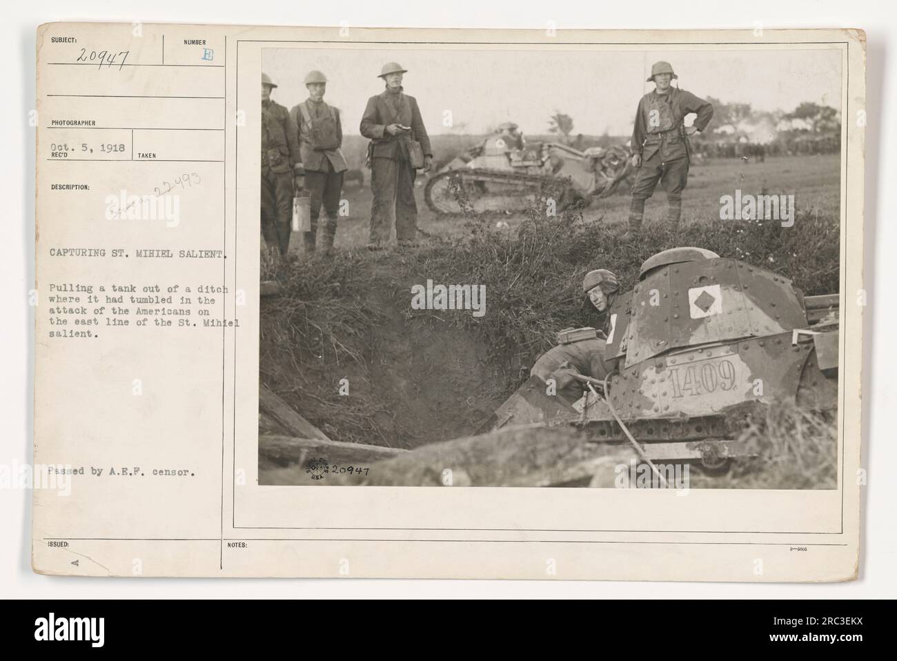 Battle tank rescue hi-res stock photography and images - Alamy