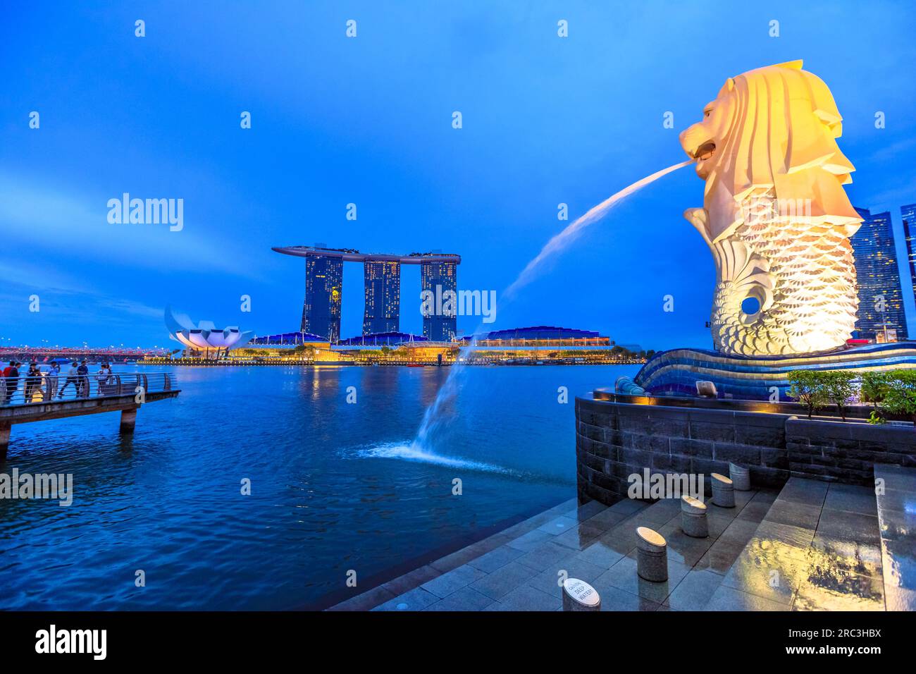Singapore - April 27, 2018: icon of Singapore Merlion Statue with a ...