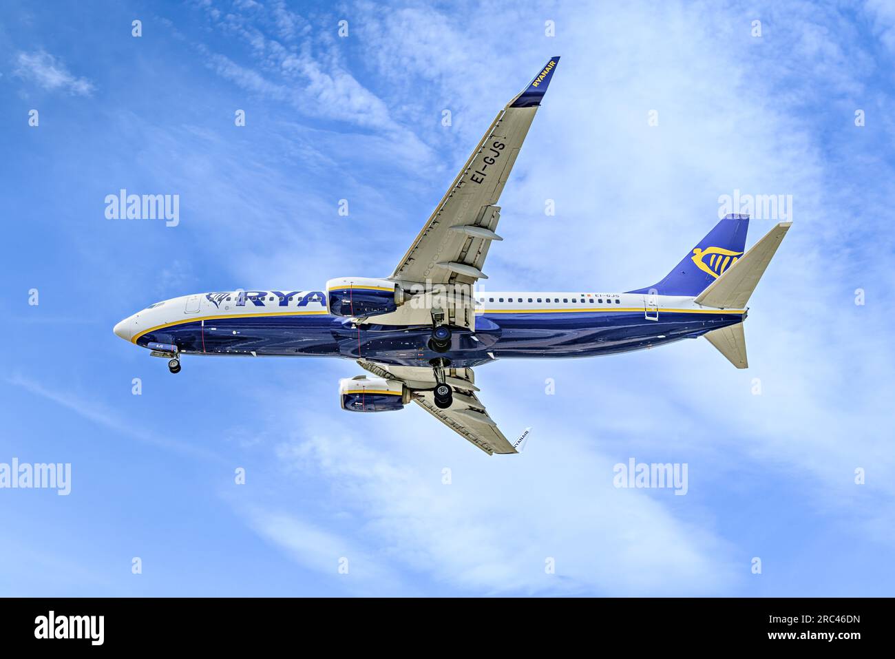 Barcelona, Spain; April 10, 2023 Ryanair Boeing 7378As plane, landing at Josep Tarradellas