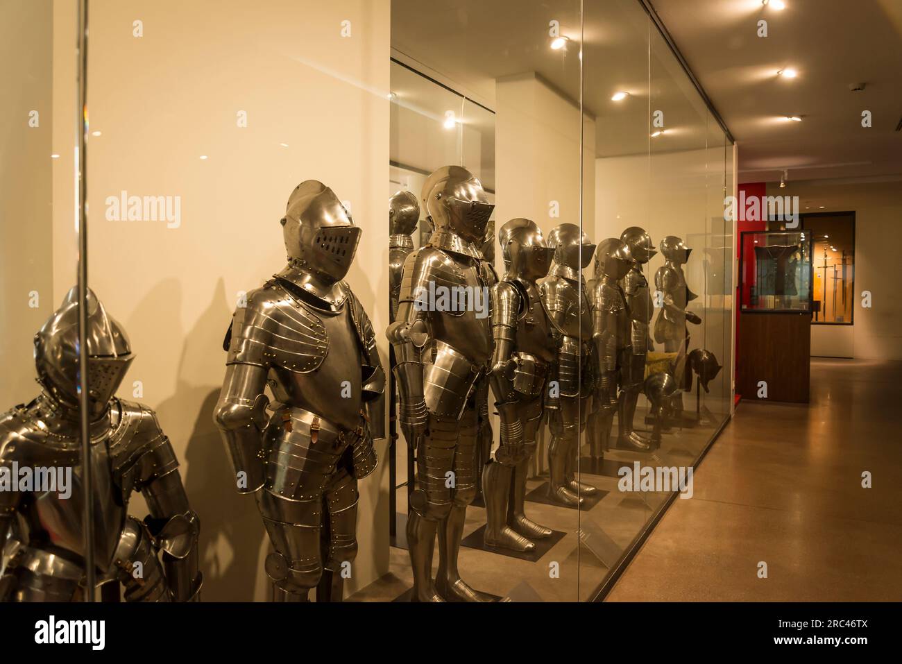 Medieval Armour Army Museum A National Military Museum Of France 