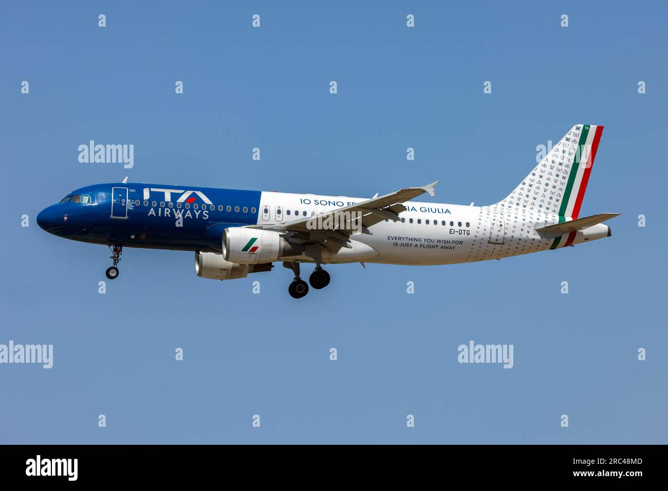 ITA Airways Airbus A320-216 (REG: EI-DTG) in special color scheme, Io ...