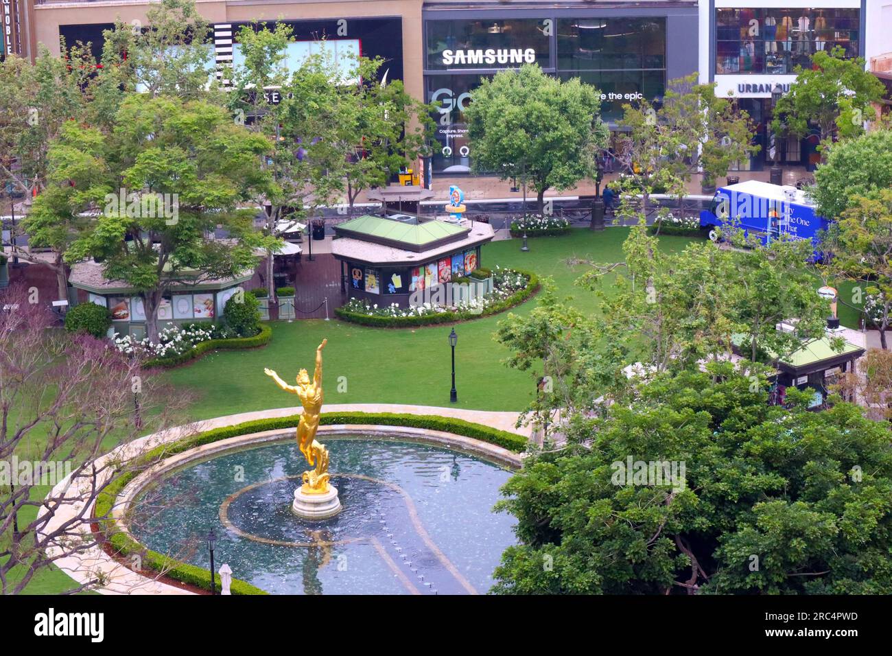 GLENDALE (Los Angeles), California THE AMERICANA AT BRAND, shopping